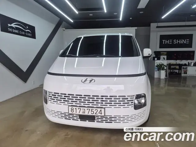 Hyundai Staria 2022 — Фото 2/15