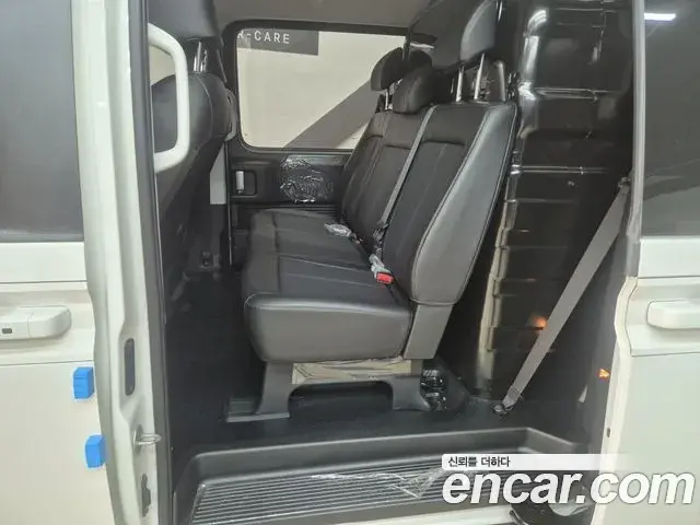 Hyundai Staria 2022 — Фото 14/15