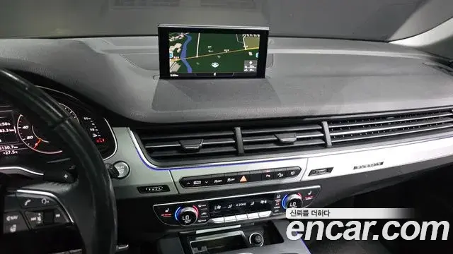 Audi Q7 2019 — Фото 14/20