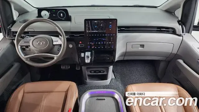 Hyundai Staria 2023 — Фото 7/20