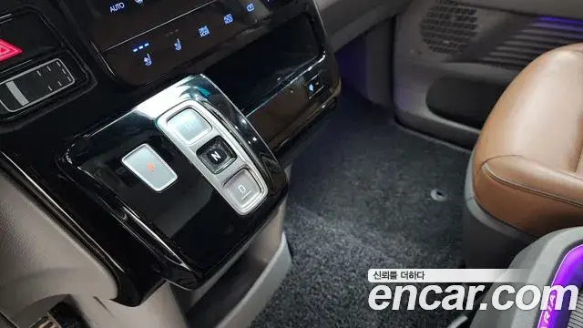 Hyundai Staria 2023 — Фото 9/20