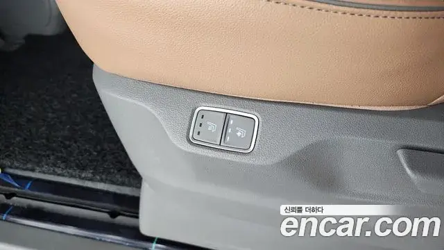 Hyundai Staria 2023 — Фото 19/20