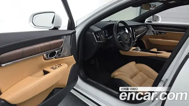 Volvo S90 2022 — Фото 10/20