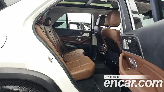 Mercedes-Benz GLE-Class 2024 — Фото 12/20