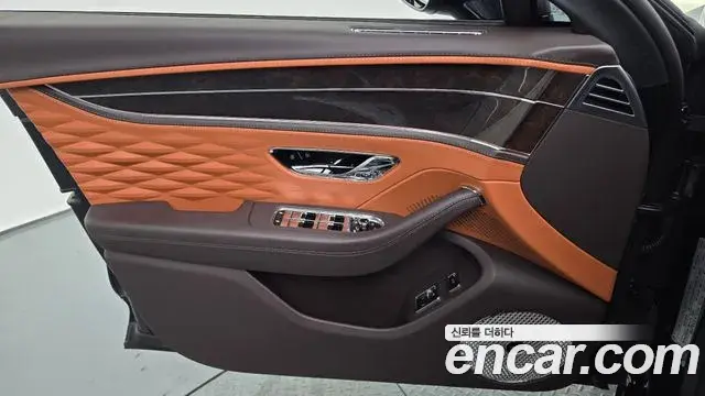 Bentley Flying Spur 2022 — Photo 34/37