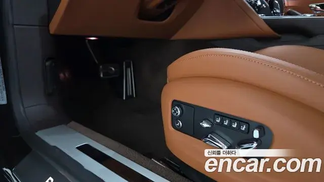 Bentley Flying Spur 2022 — Photo 8/37