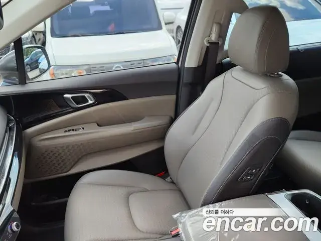 Kia Carnival 2026 — Фото 8/20