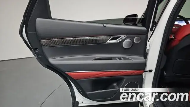 Genesis GV80 Coupe 2024 — ფოტო 10/38