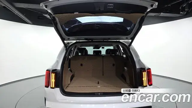 Kia Sorento 2021 — Фото 20/20
