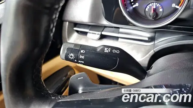 Kia Carnival 2022 — Фото 18/20