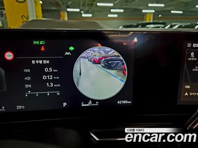 Kia Carnival 2024 — ფოტო 13/20