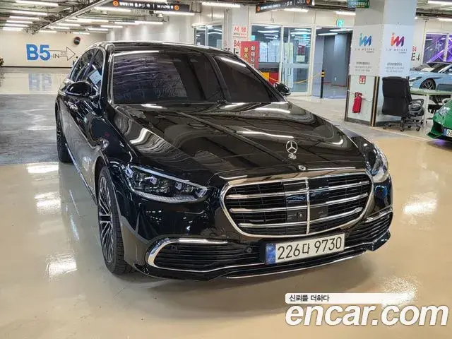 Mercedes-Benz S-Class 2021 — Фото 17/17