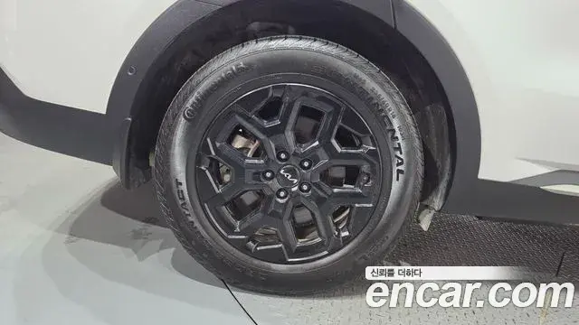 Kia Sorento 2023 — Фото 5/20