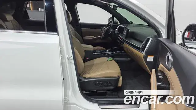 Kia Sorento 2023 — Photo 1/38