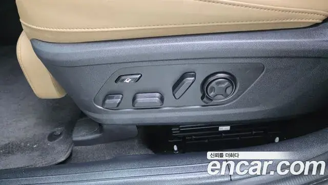 Kia Sorento 2023 — Photo 5/38