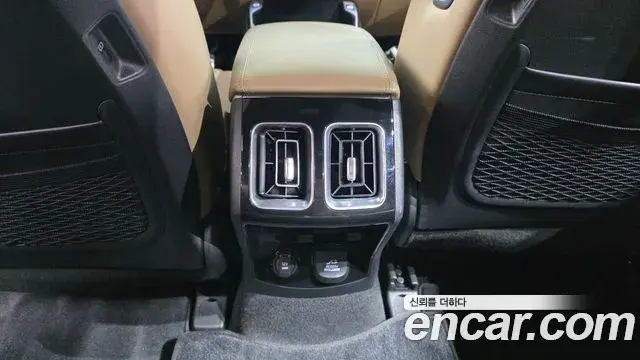 Kia Sorento 2023 — Photo 19/38