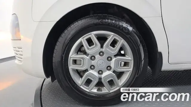 Hyundai Staria 2021 — Photo 5/20