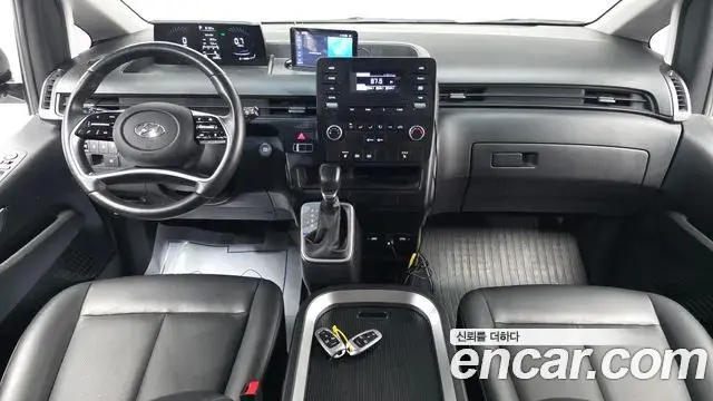Hyundai Staria 2021 — Photo 7/20