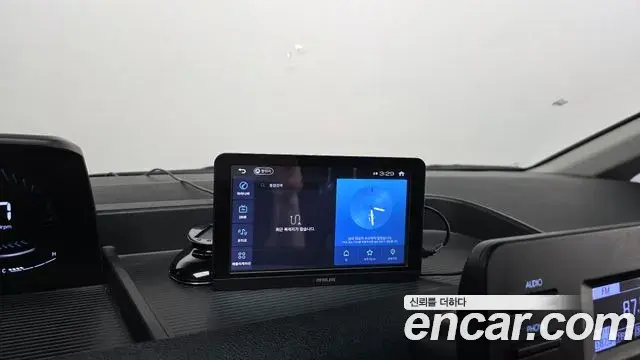 Hyundai Staria 2021 — Photo 16/20