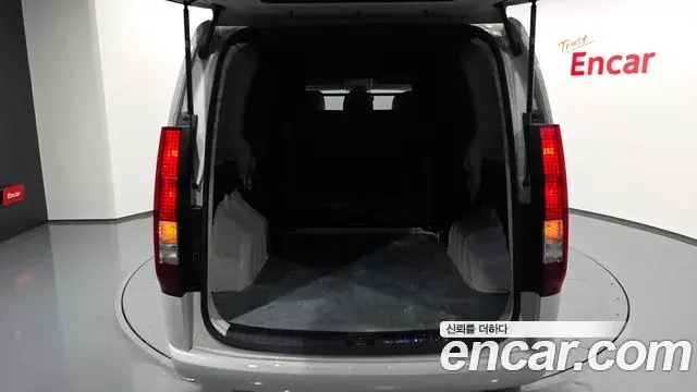 Hyundai Staria 2021 — Photo 19/20