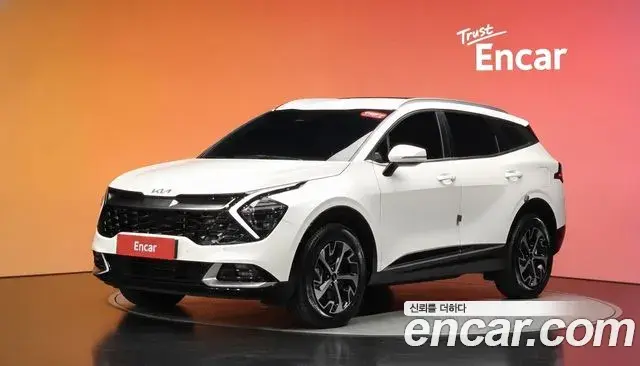 Kia Sportage 2023 — Фото 1/20