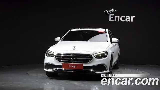 Mercedes-Benz E-Class 2021 — Фото 3/20