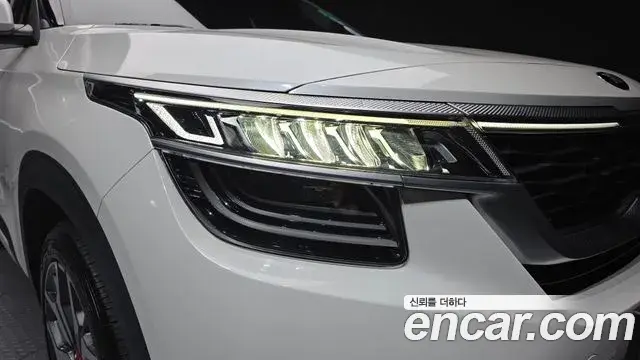 Kia Seltos 2020 — ფოტო 31/31