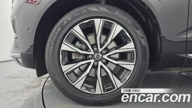 Volvo XC60 2022 — Şəkil 4/34