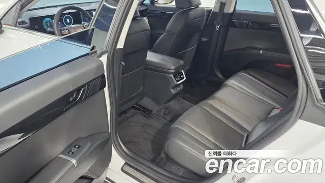Hyundai Grandeur 2023 — Фото 16/20