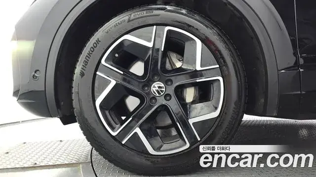 Volkswagen Touareg 2024 — Photo 10/37
