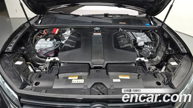 Volkswagen Touareg 2024 — Photo 34/37