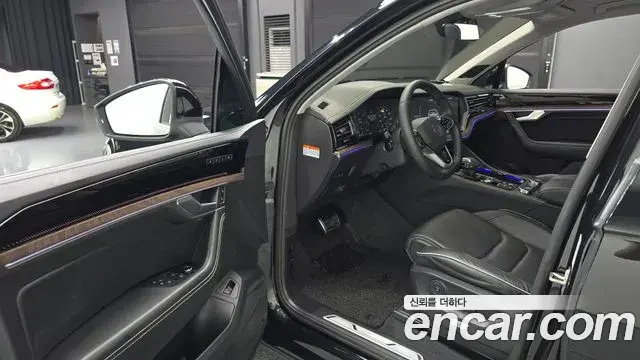 Volkswagen Touareg 2024 — Photo 37/37