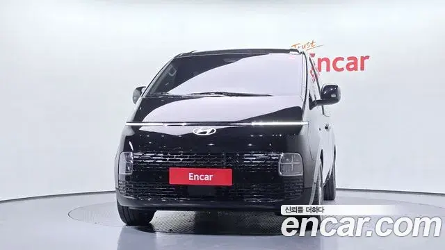 Hyundai Staria 2025 — Фото 2/20
