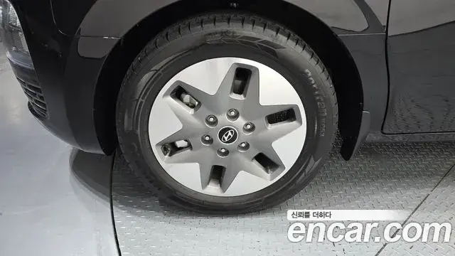 Hyundai Staria 2025 — Фото 4/20