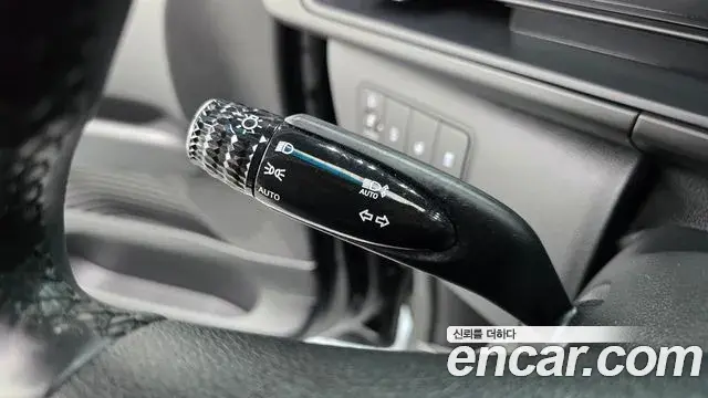 Hyundai Staria 2025 — Фото 15/20