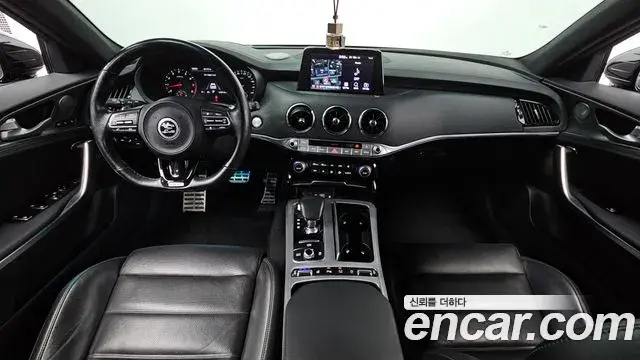 Kia Stinger 2019 — Photo 7/20