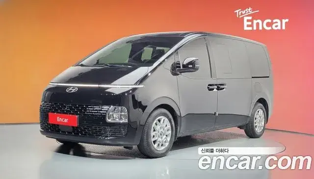 Hyundai Staria 2024 — Photo 1/20