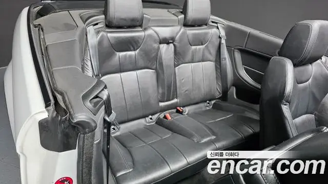 Land Rover Range Rover Evoque 2018 — Фото 12/20