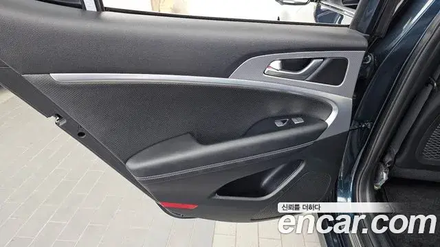 Genesis G70 2022 — Photo 16/37
