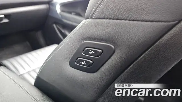 Genesis G70 2022 — Photo 36/37