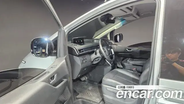 Hyundai Staria 2024 — Фото 10/20