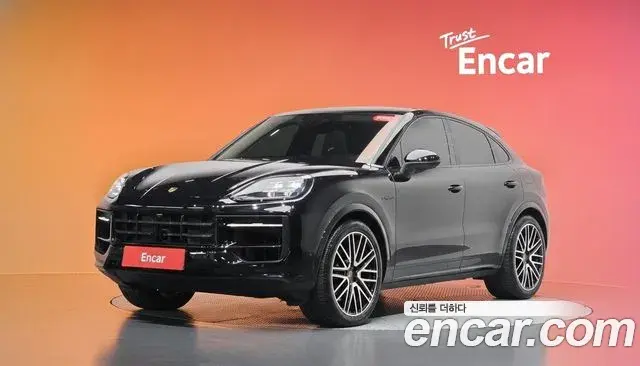 Porsche Cayenne 2025 — Фото 1/20