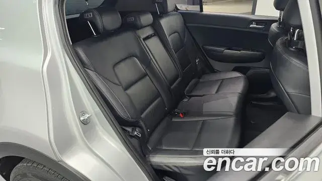 Kia Sportage The Bold 2019 — Фото 11/20