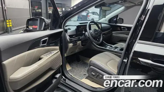 Kia Carnival 2024 — Photo 10/20