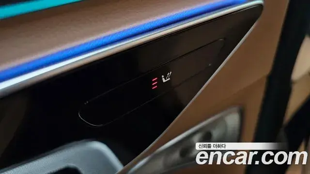 Mercedes-Benz E-Class 2024 — Photo 18/20