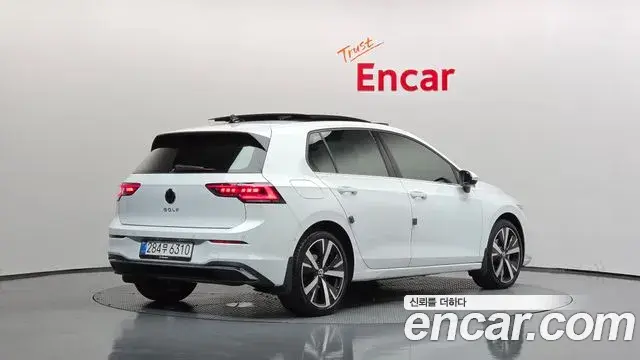 Volkswagen Golf 2026 — ფოტო 22/36