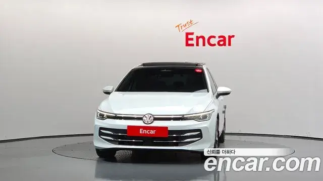Volkswagen Golf 2026 — ფოტო 21/36
