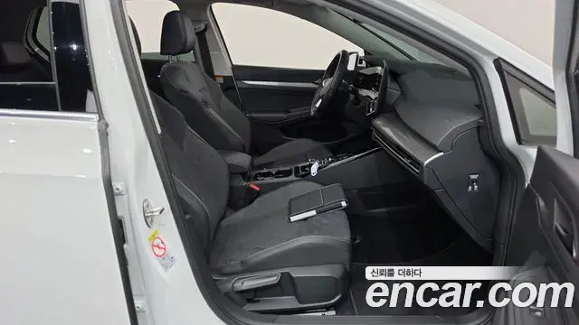 Volkswagen Golf 2026 — ფოტო 13/36