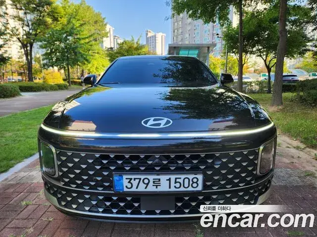 Hyundai Grandeur 2023 — Фото 1/20