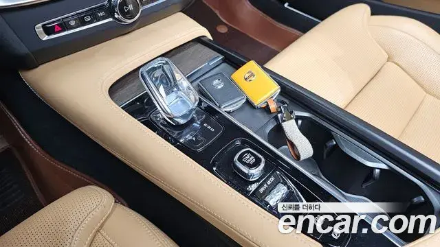 Volvo S90 2021 — Фото 9/20